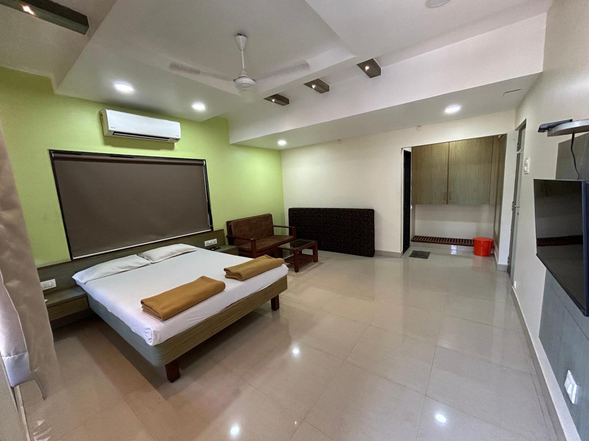 Hotel Aaba'S Gomantak Sawantwadi Extérieur photo