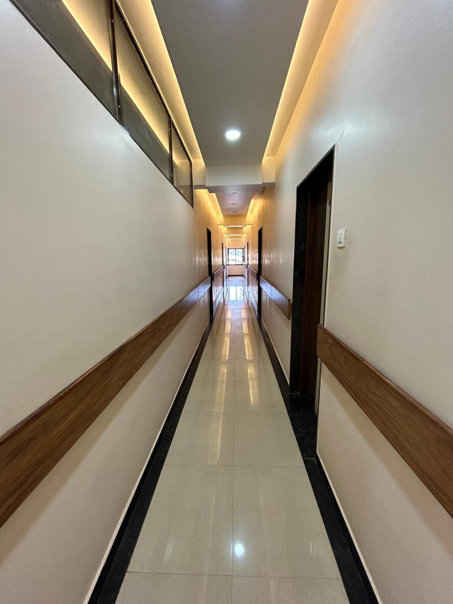 Hotel Aaba'S Gomantak Sawantwadi Extérieur photo